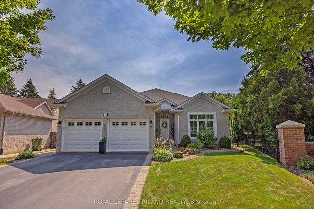 15 Augusta Crescent, St. Thomas