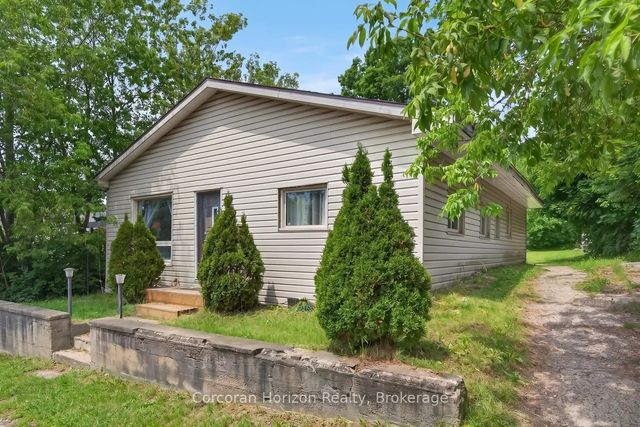 20 Parry Sound Road, Parry Sound