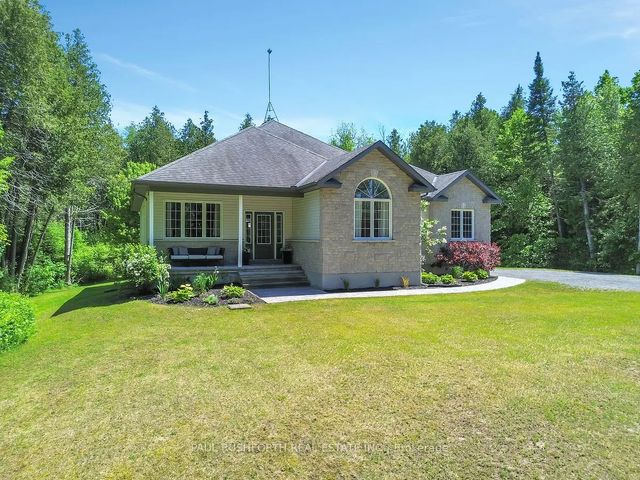 701 Deertail Lane, Carp - Huntley Ward