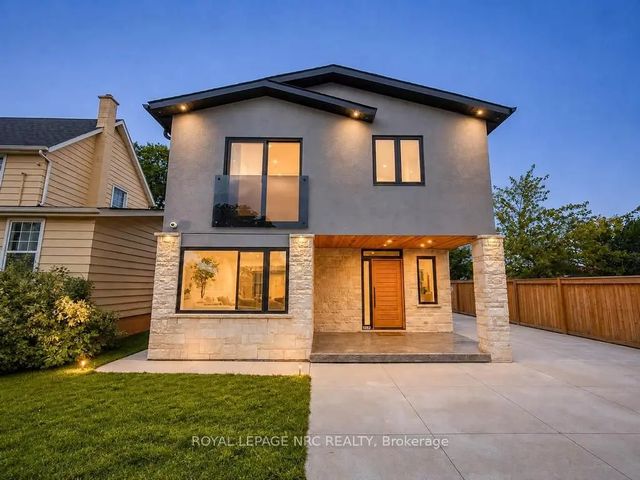 4392 Ontario Street, Lincoln