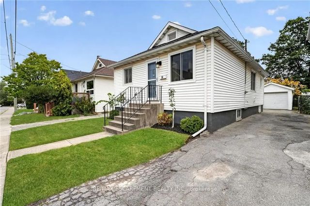 32 Richmond Avenue, St. Catharines