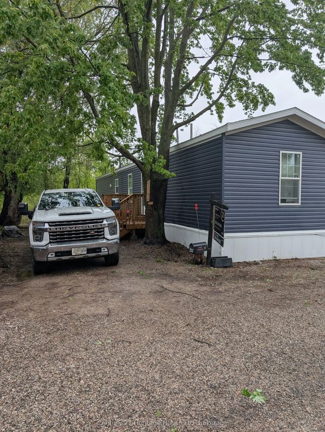 99 Fourth Concession Road 237, Brant