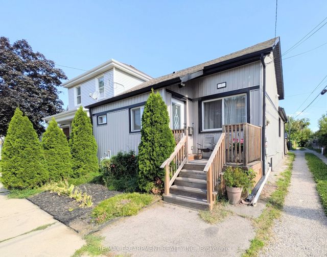 7 Campbell Avenue, Hamilton