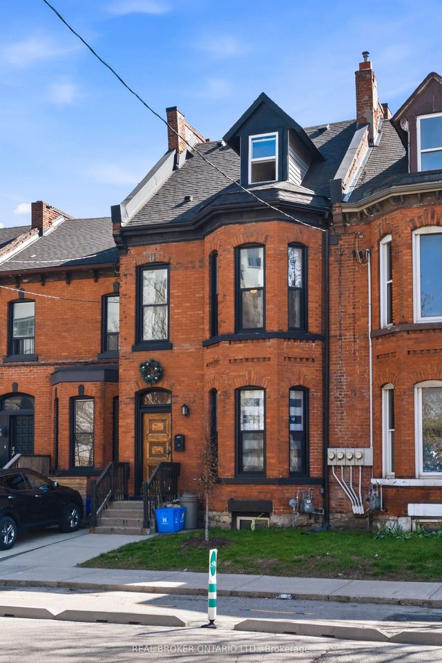 158 Hunter Street E, Hamilton