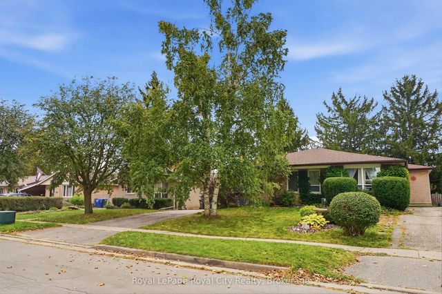 37 Mcilwraith Crescent Upper, Guelph