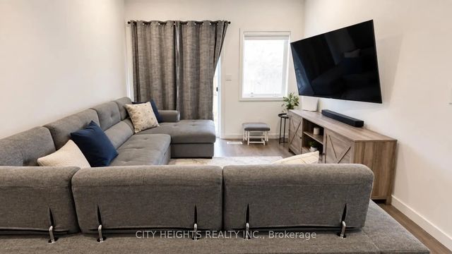 370 Alberta Street #1, Welland