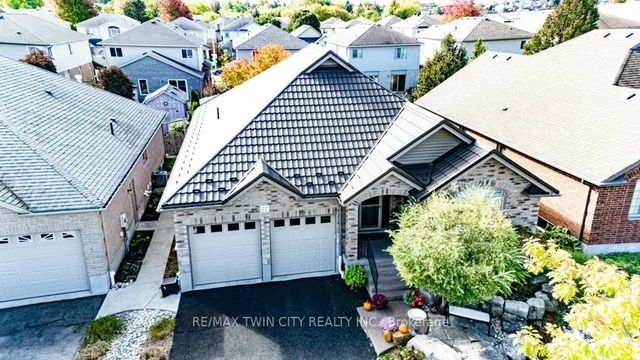 27 Coral Gables Crescent, Woolwich