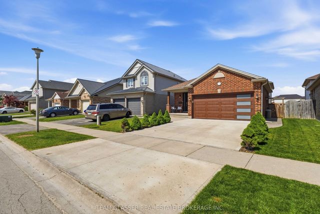 2334 Meadowgate Boulevard, London South