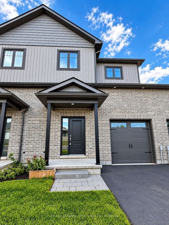 8 Allen Street, Prince Edward County