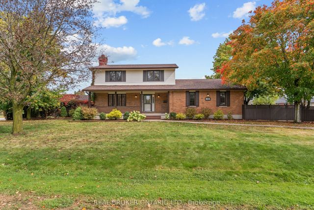 804 Pinewood Drive, Peterborough
