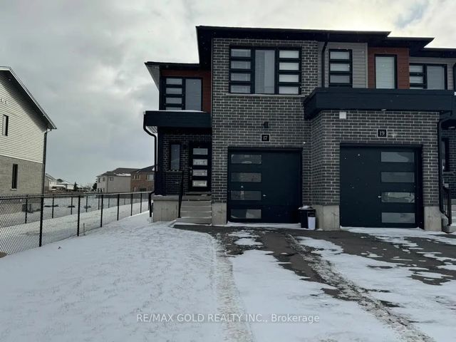 17 Wilkinson Avenue, Cambridge