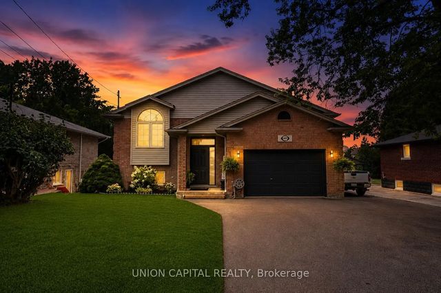 6699 Montrose Road, Niagara Falls