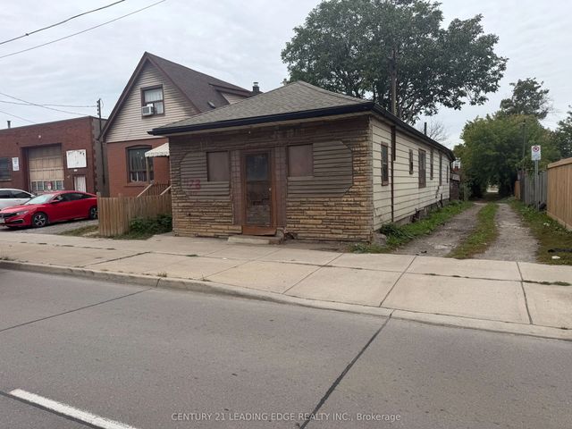 473 Kenilworth Avenue N, Hamilton