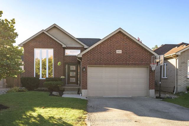 1801 Seymour Crescent, London North