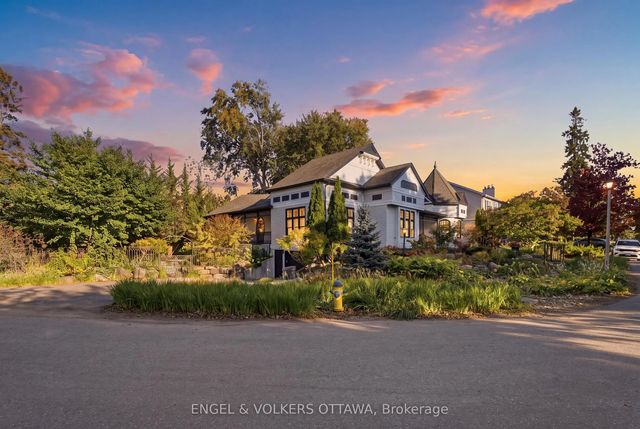 435 Westminster Avenue, Carlingwood - Westboro and Area