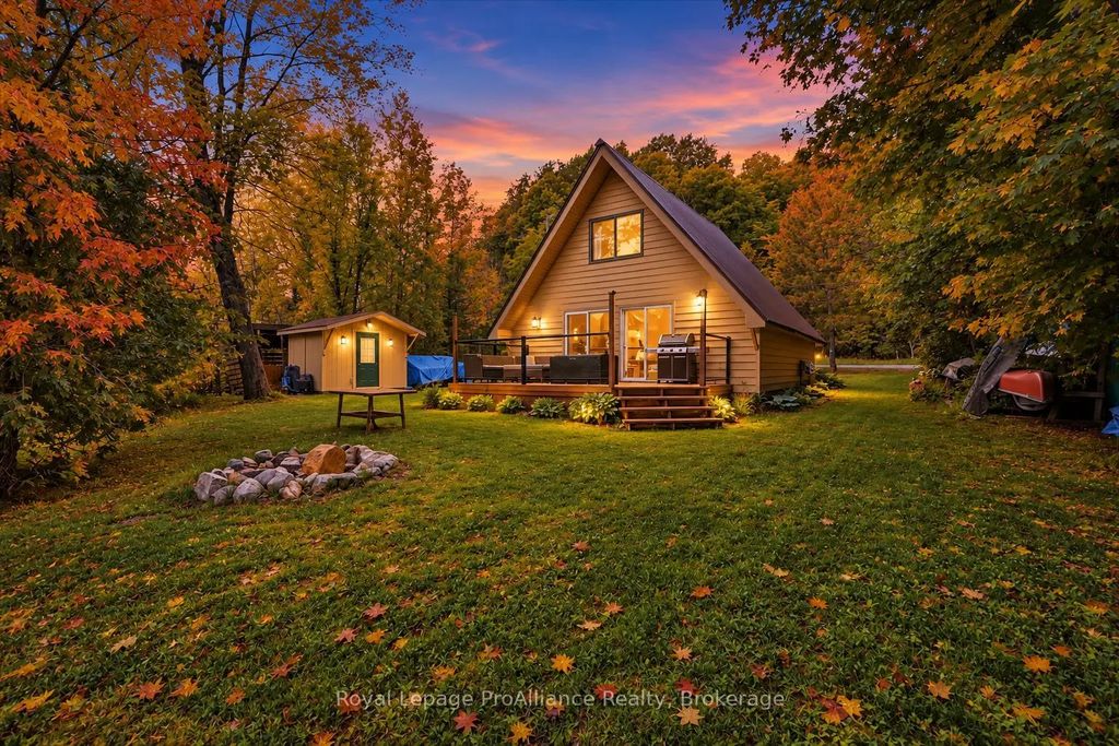 1062 Price Road, Frontenac