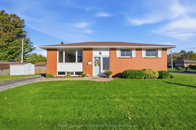572 Elizabeth Street, Cobourg