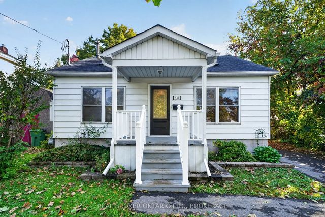 311 Hoople Avenue, Cornwall