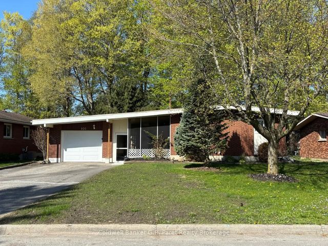 105 Queen Street, Tillsonburg