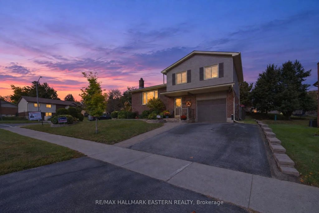 2296 Kawartha Heights Boulevard, Peterborough