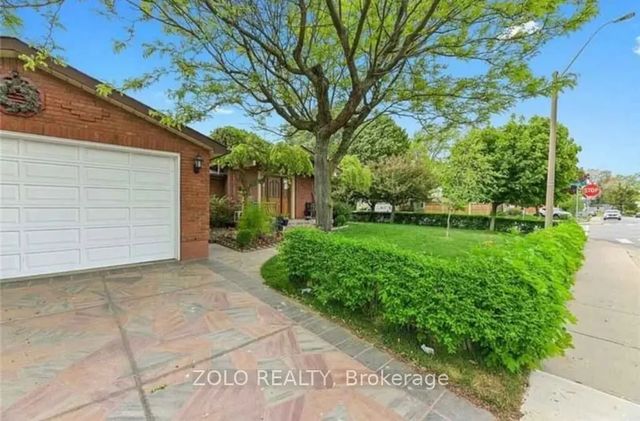 1 Garrow Drive W Lower, Hamilton
