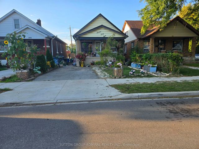 1648 Laing Street, Windsor