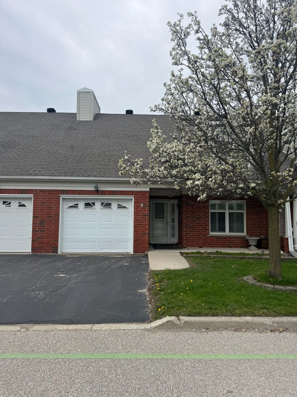 2705 Kingsway Drive 9, Kitchener
