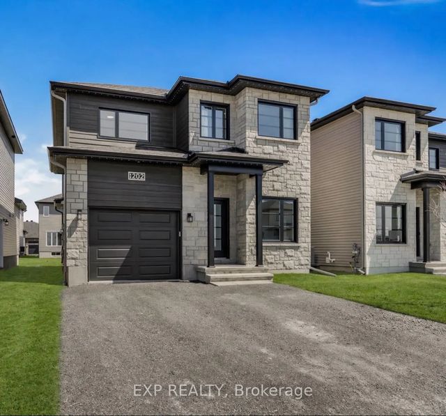 1202 Montblanc Crescent, Russell
