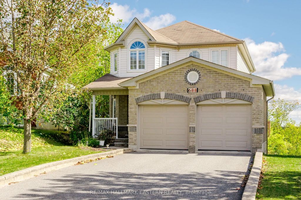 688 Trailview Drive, Peterborough