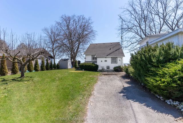 38 Lake Road, Haldimand