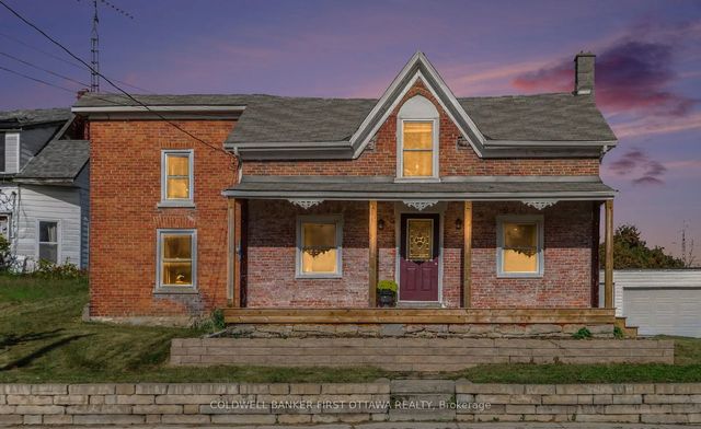 42 Main Street, Rideau Lakes