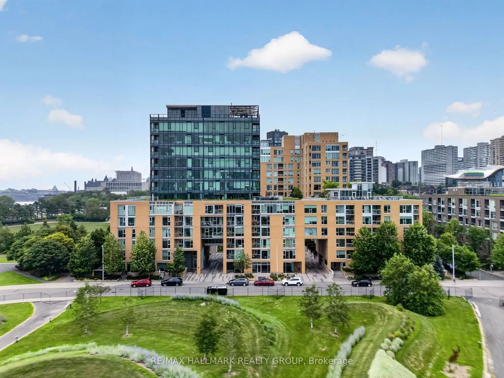 250 Lett Street 405, West Centre Town