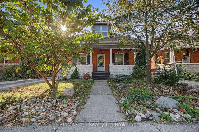 225 Graham Street, Woodstock