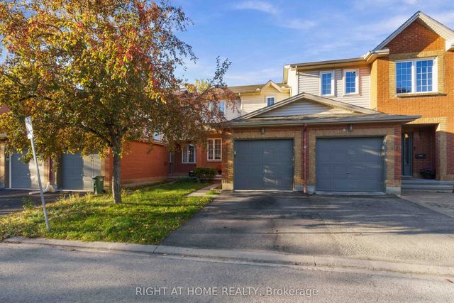 161 Kinross Private, Kanata