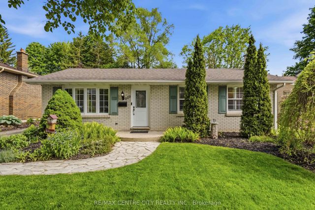 639 Dunboyne Crescent, London North