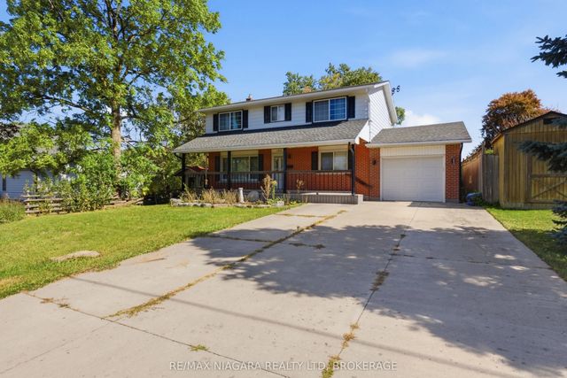 163 Champlain Drive, Fort Erie