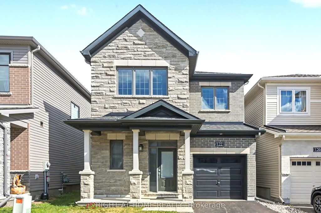 122 Lynn Coulter Street, Barrhaven