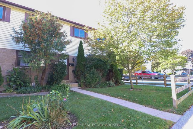 Photo of Listing #X13876370