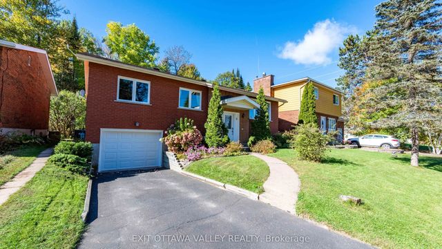6 Sumac Court, Deep River