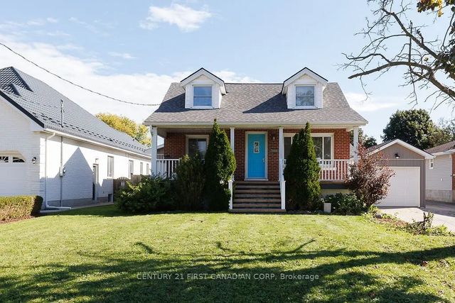 1010 Dearness Drive, London South