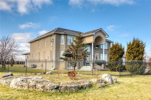 283 Second Road E, Hamilton