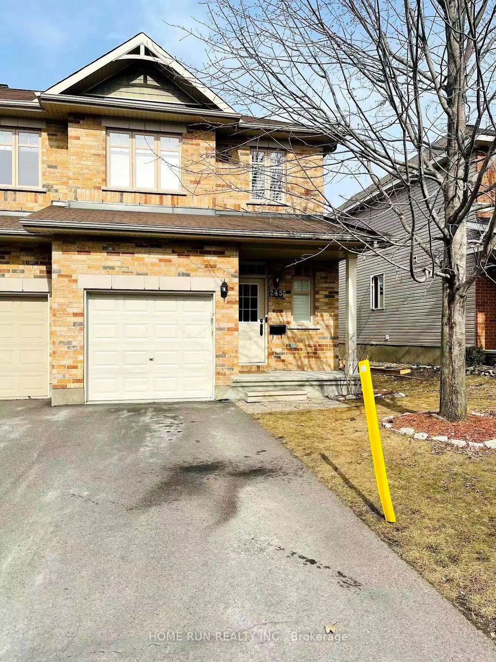 245 Badgeley Circle, Kanata