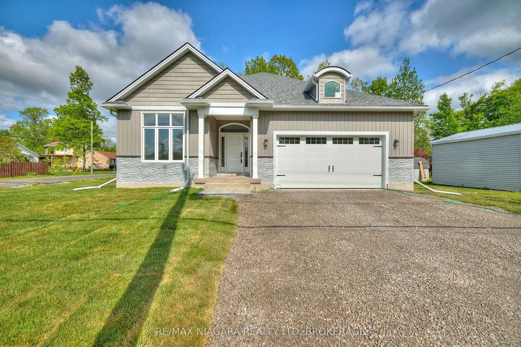 196 Bernard Avenue, Fort Erie