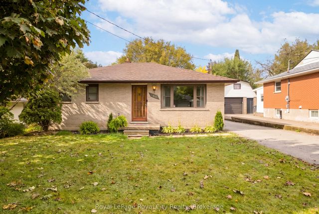 166 Victoria Road N, Guelph