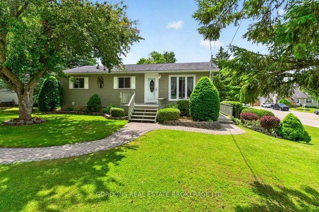 450 Charles Street N, Gananoque