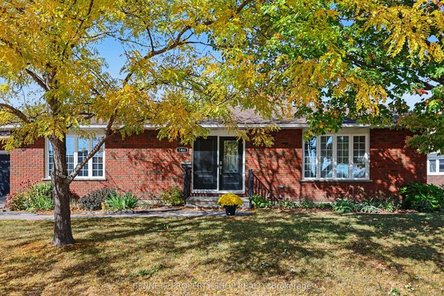 1486 Ridgebrook Drive, Cyrville - Carson Grove - Pineview