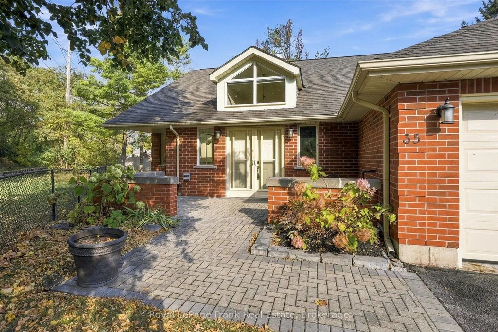 1121 Armour Road 35, Peterborough