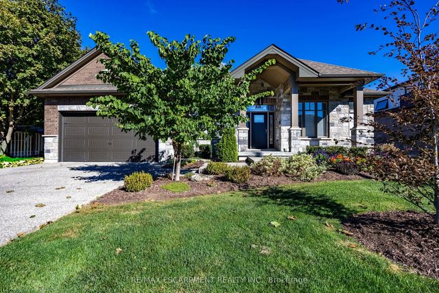 135 New Lakeshore Road, Norfolk