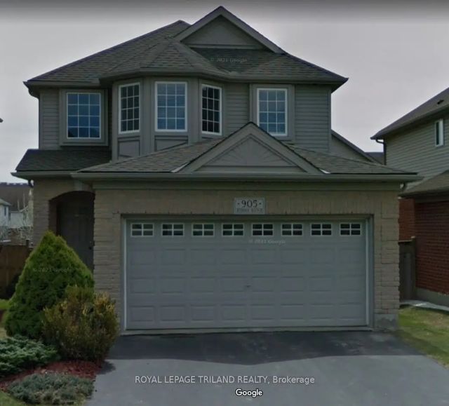 905 Redoak Avenue, London North