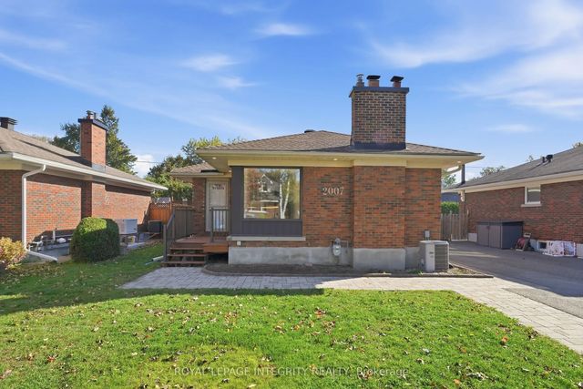 2007 Dorval Avenue, Elmvale Acres and Area